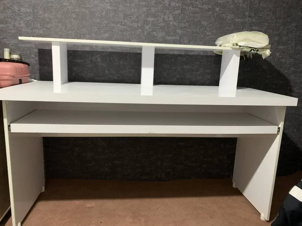 میز استودیو و موبایل فروشی|میز تحریر و کامپیوتر|ارومیه, |دیوار