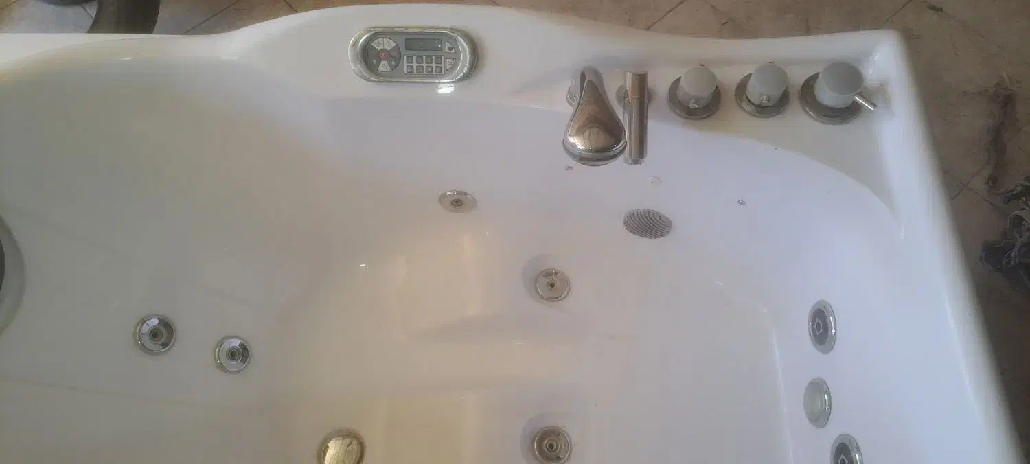 وان جکوزی برند لاویتا|لوازم حمام|اسلامشهر, بهرام آباد|دیوار