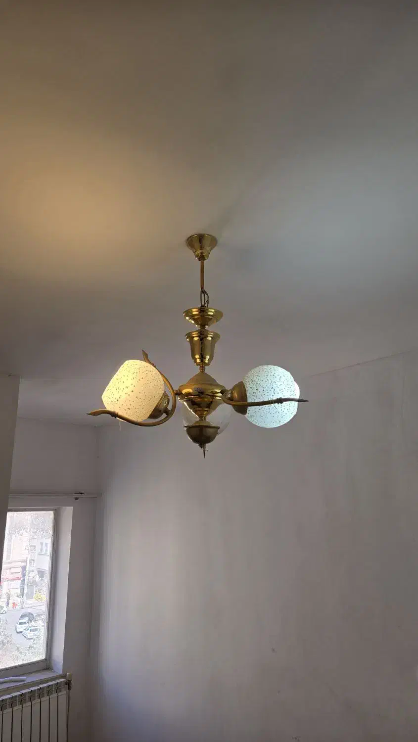 لوستر|لوستر و چراغ آویز|شیراز, قدوسی غربی|دیوار