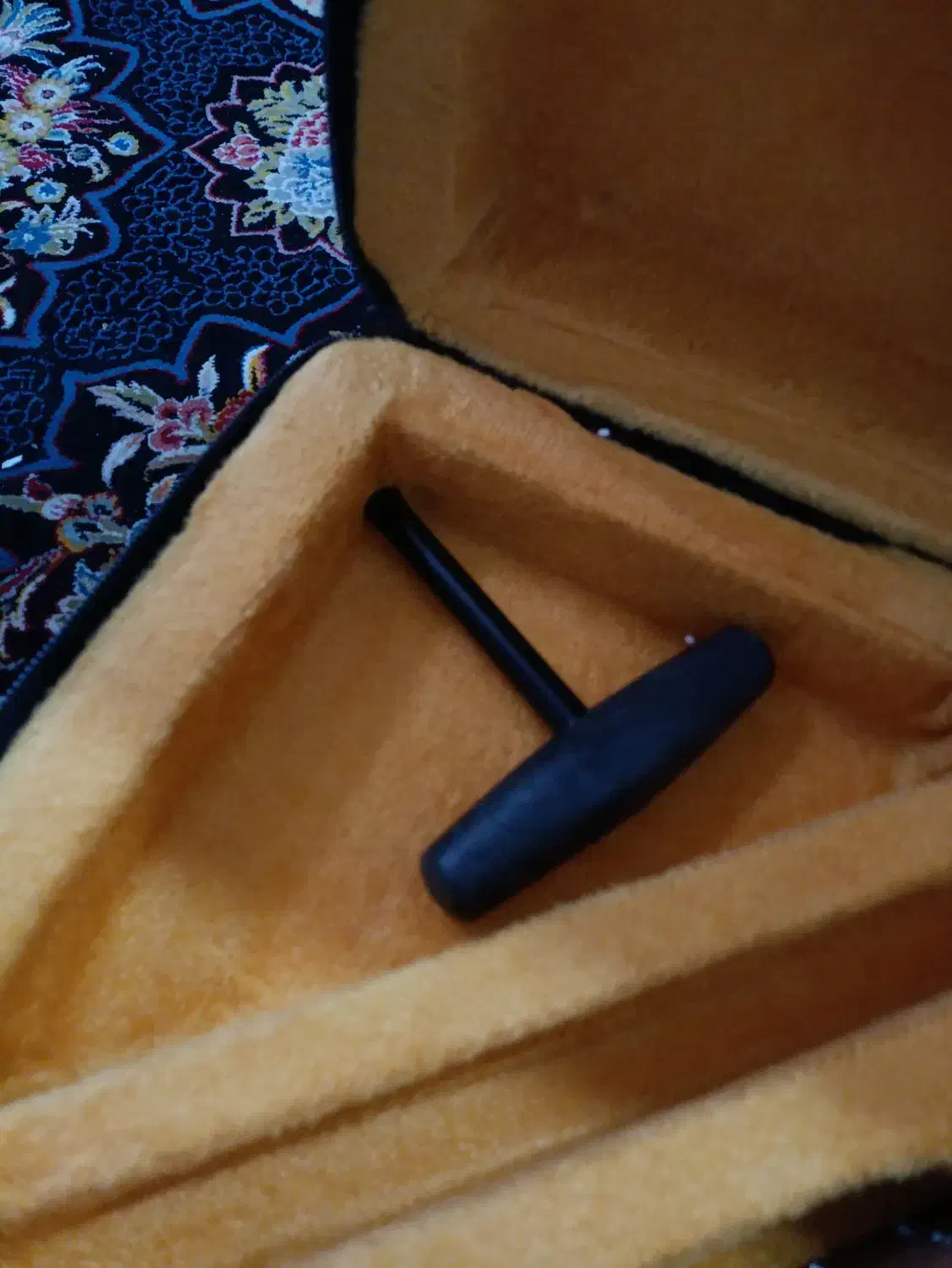 سنتور|سازهای سنتی|بوشهر, |دیوار