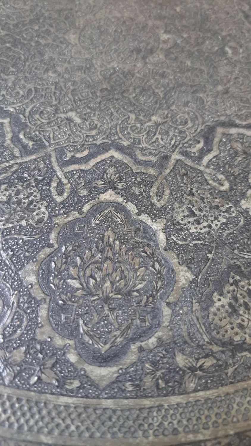 سینی قلم زنی مسی|کلکسیون اشیاء عتیقه|تهران, بلوار کشاورز|دیوار