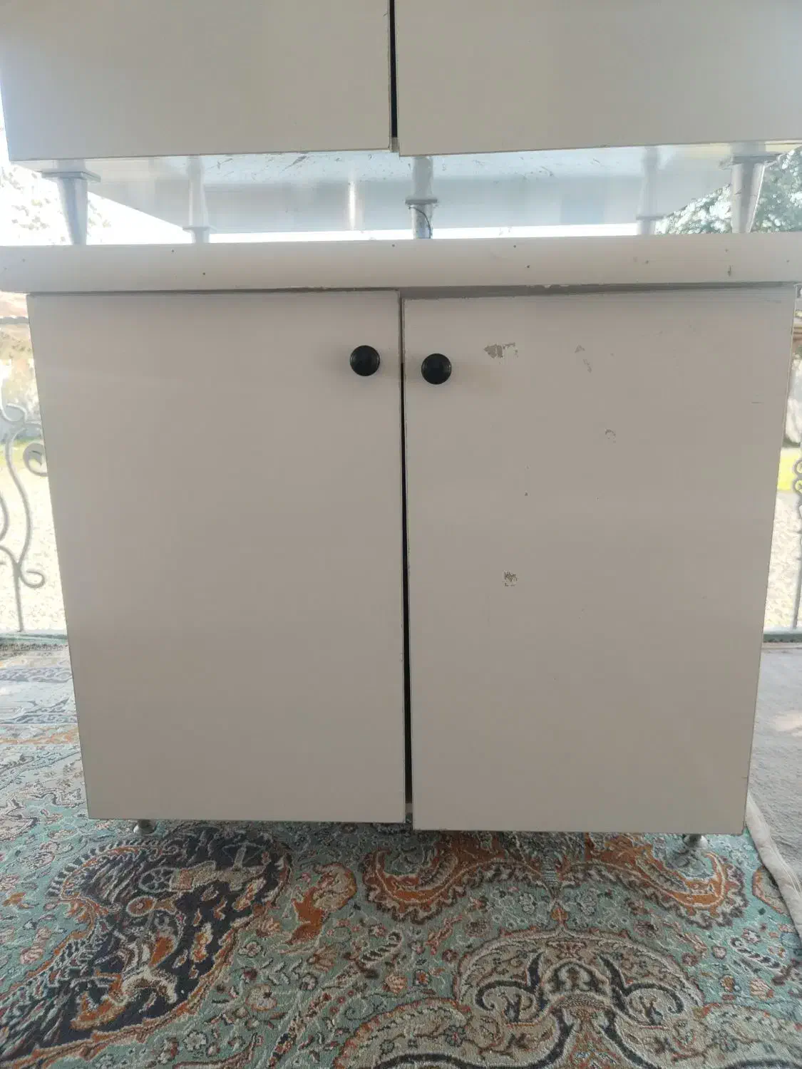 یکسری لوازم چوبی|کتابخانه، شلف، قفسه‌های دیواری|سنگر, |دیوار