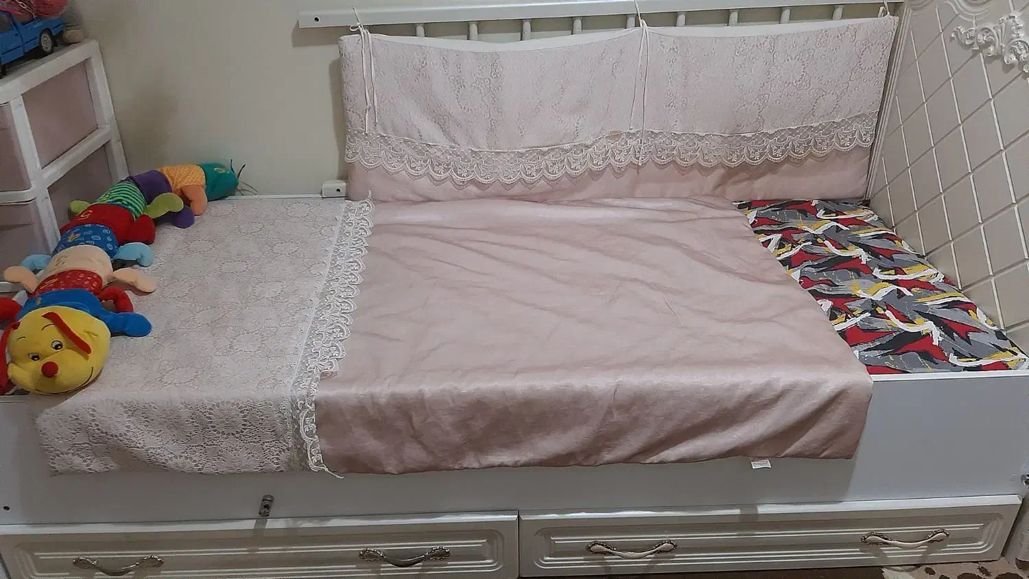 تخت نوجوان|تخت و سرویس خواب|قدس, شهرقدس|دیوار