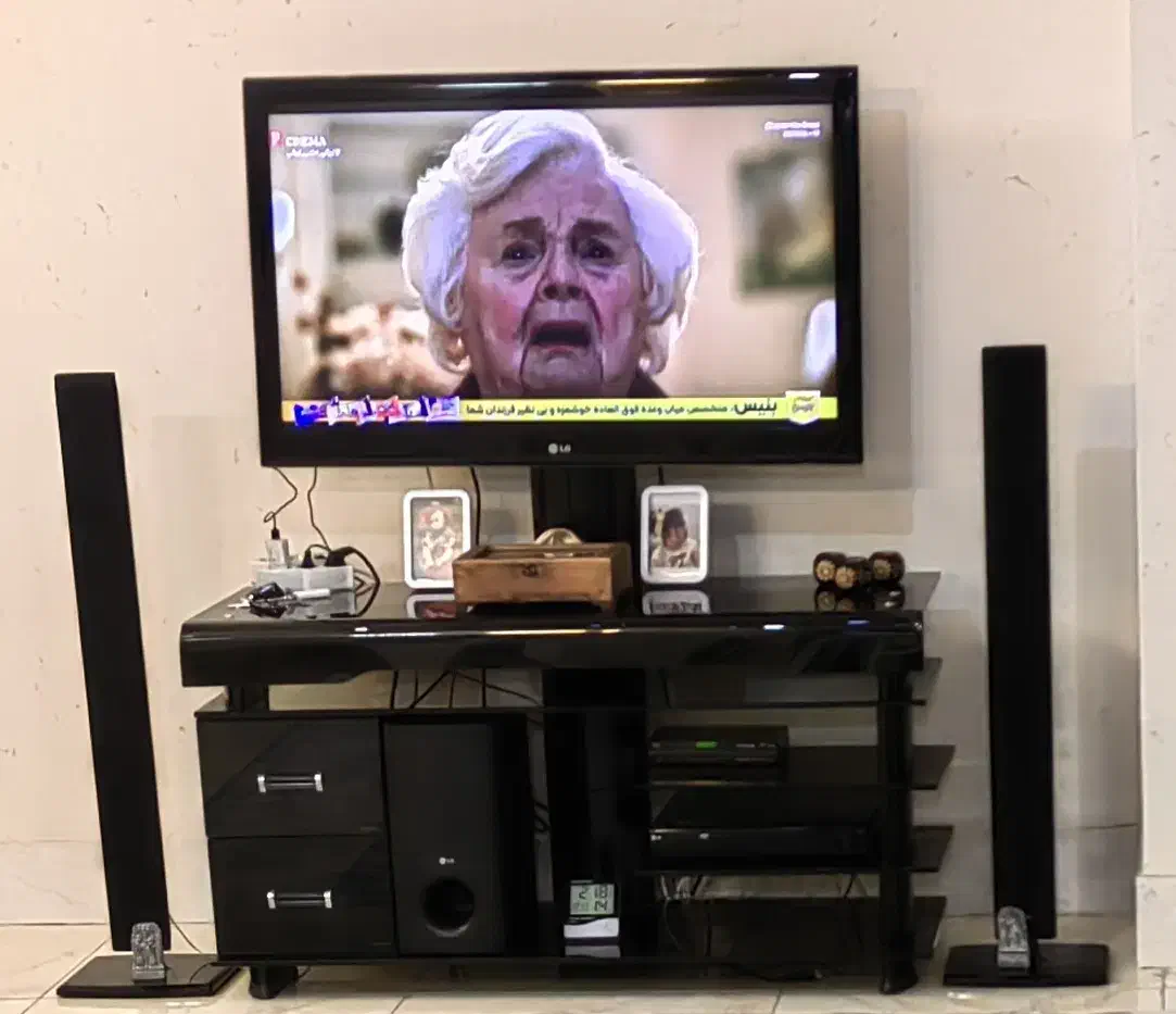 میزتلویزیون شیشه ای|میز تلویزیون|شاهین‌شهر, حافظ جنوبی|دیوار