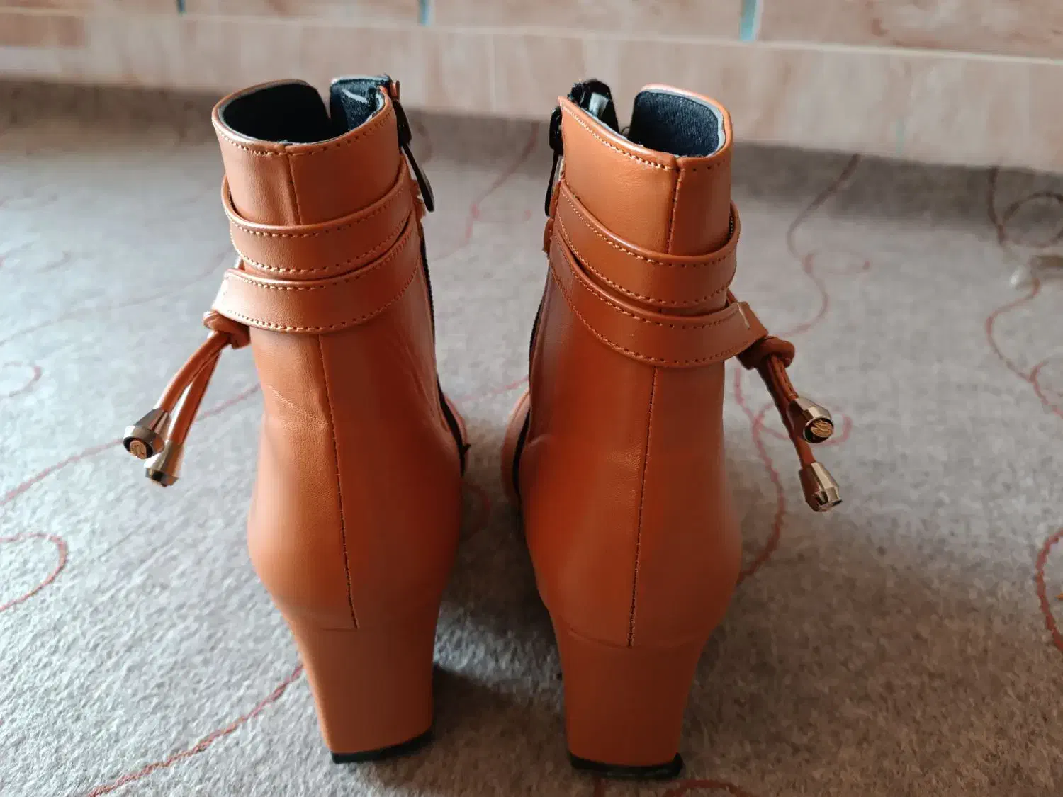 نیم بوت بغل زیپ سایز ۴۰|کیف، کفش، کمربند|یاسوج, |دیوار