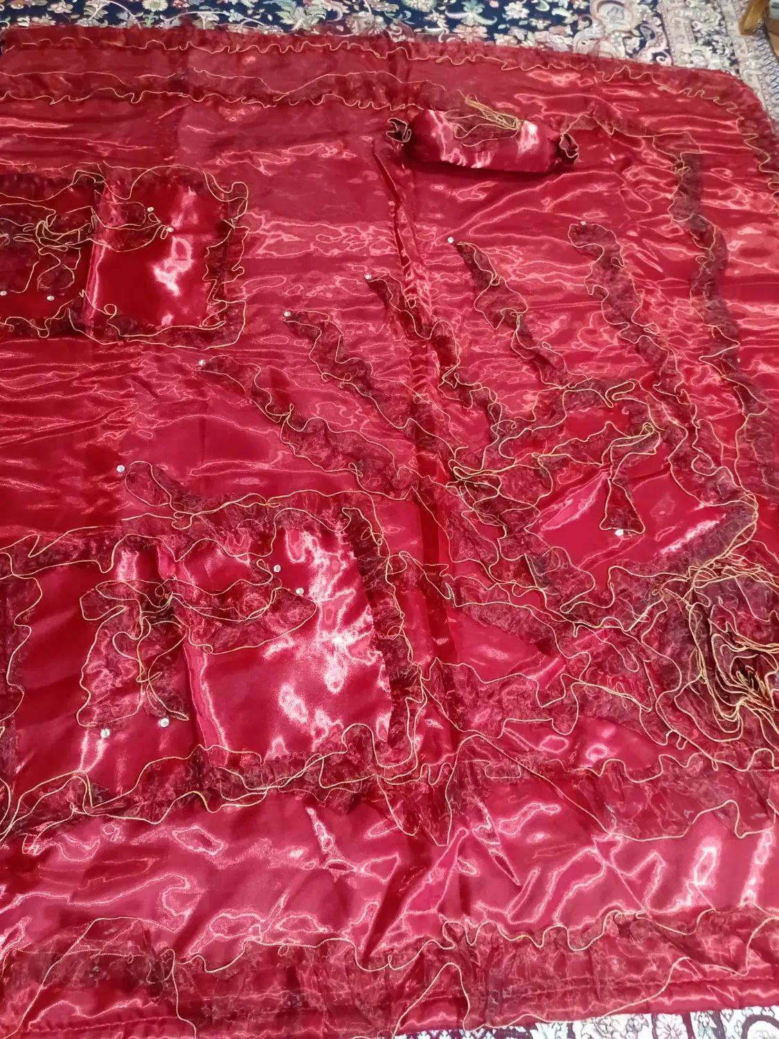 رو تختی نو دو نفره 3 عدد بالشت|رختخواب، بالش، پتو|مشگین شهر, |دیوار