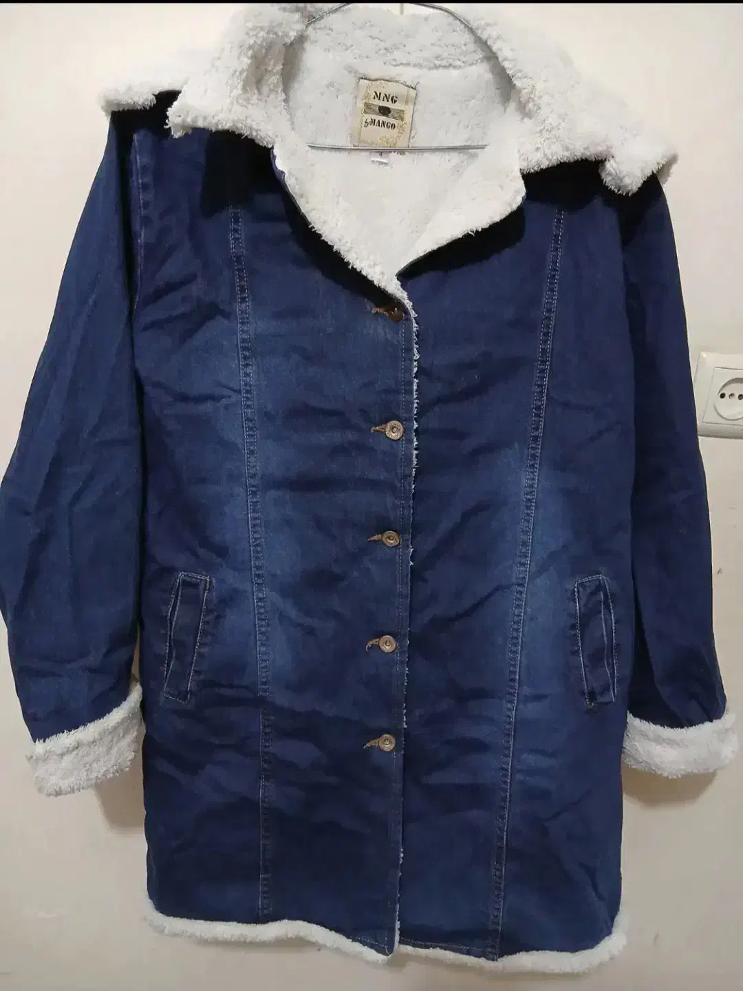 تعدادی مانتو و پالتو و پارچه جهت معاوضه یا فروش|لباس|فردیس, شهرک ارم|دیوار