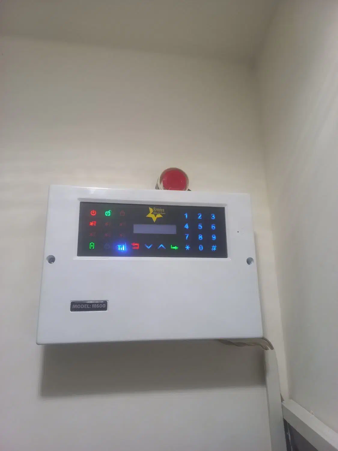 دوربین مداربسته و دزدگیر امنیت|دوربین مداربسته|سنندج, |دیوار