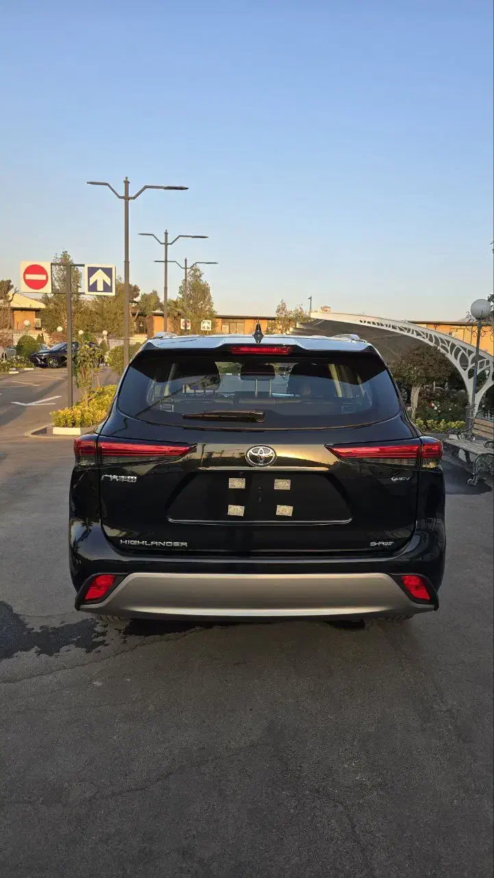 تویوتا هایلندر هیبرید/2025/فول اپشن/جفت دِف موحود|خودرو سواری و وانت|تهران, صادقیه|دیوار