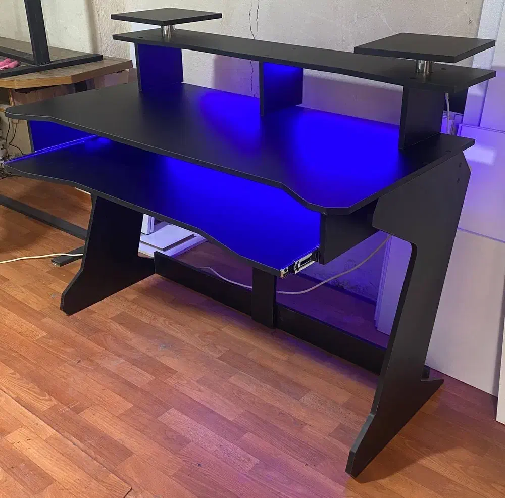 میز استودیو مدل انزو رنگ سفید و مشکی|آلات موسیقی|تهران, شهرک هما|دیوار