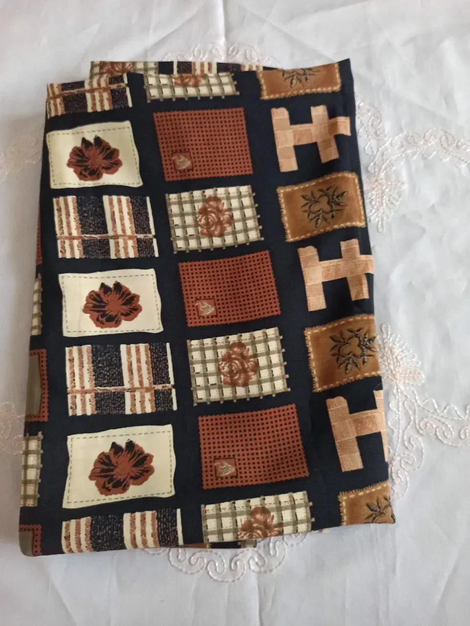 پارچه|لوازم خیاطی و بافتنی|بجنورد, |دیوار