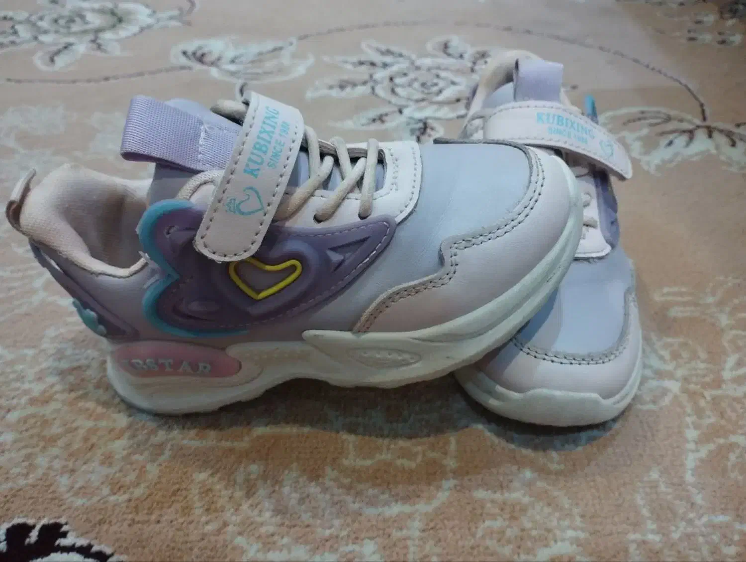 کتونی در حد نو27|کفش و لباس بچه|پردیس, فاز ۸|دیوار