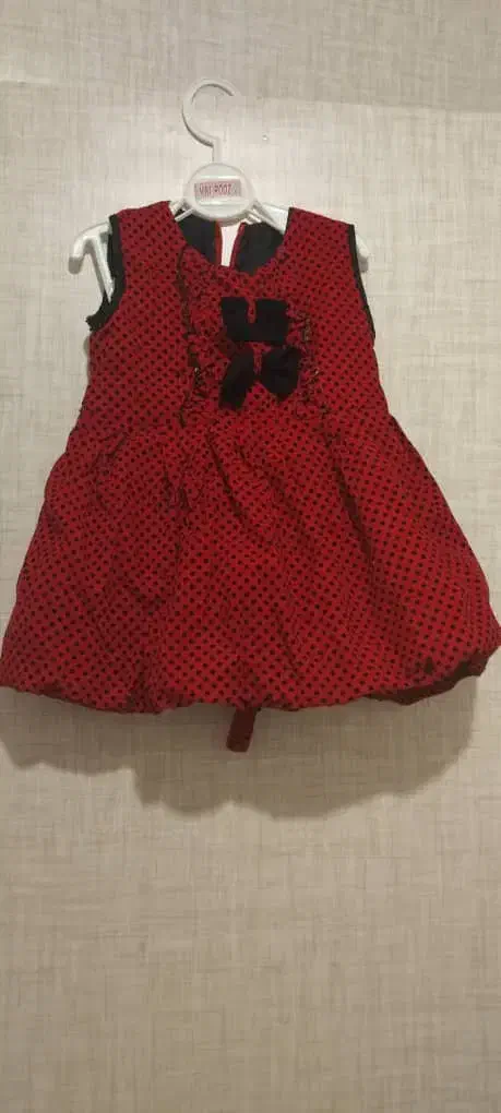 پیراهن بچه گانه یلدایی و بیلر جین و پیشبند|کفش و لباس بچه|زنجان, |دیوار