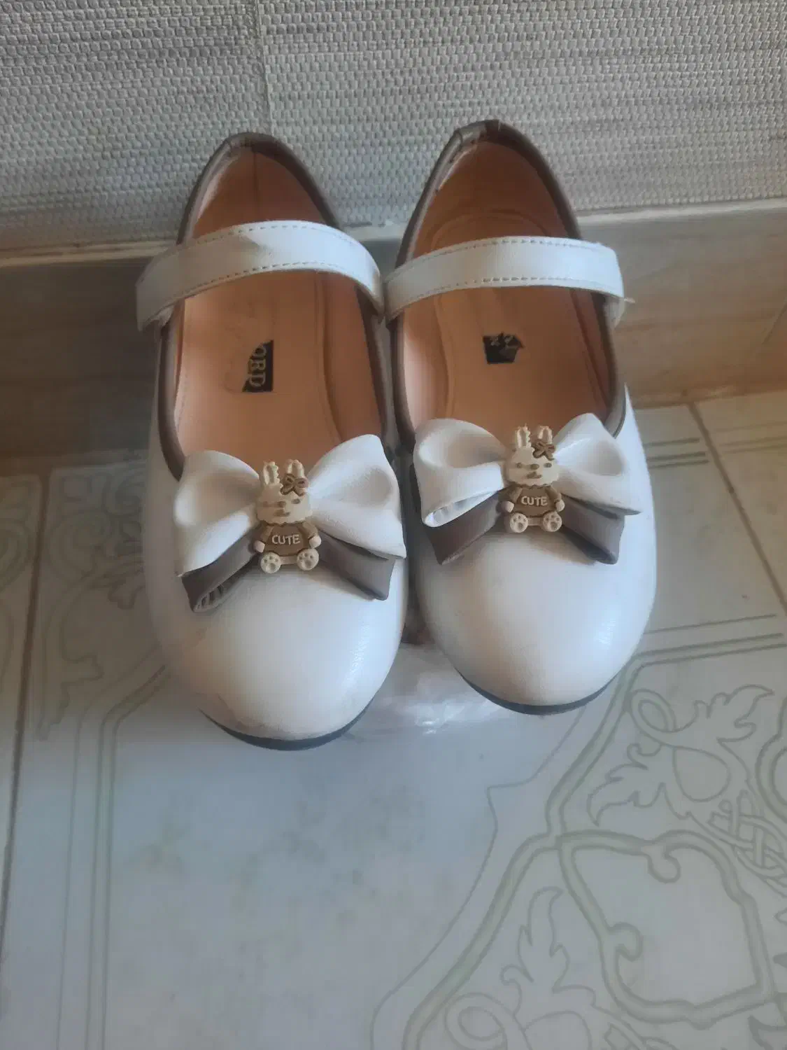 کفش دخترانه  نو|کفش و لباس بچه|میانه, |دیوار