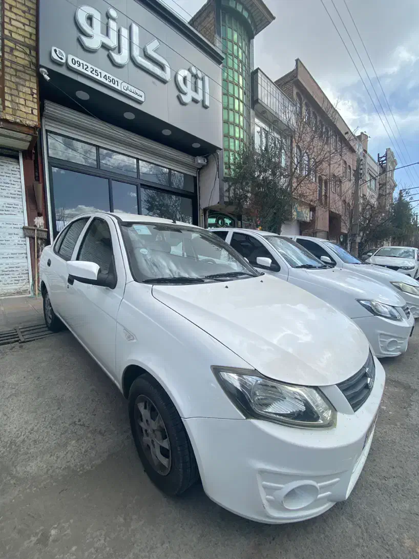 ساینا،مدل1400(نقدواقساط)|خودرو سواری و وانت|قم, دروازه چوبی|دیوار