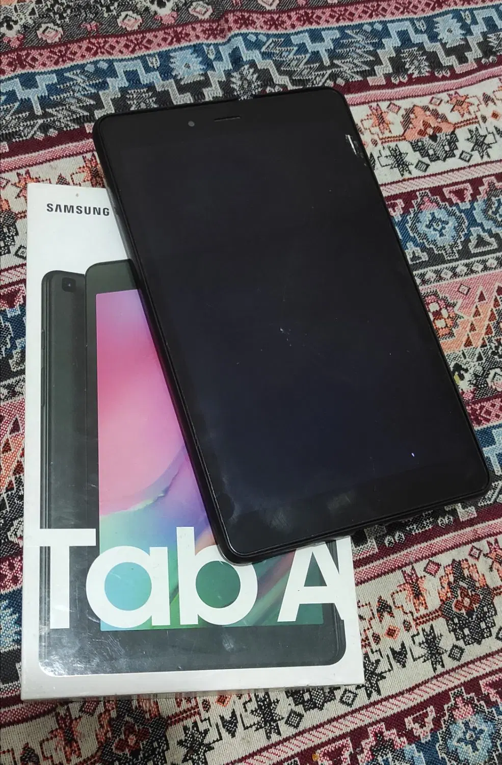 Samsung Galaxy Tab A|تبلت|رباط‌کریم, رباط‌کریم|دیوار