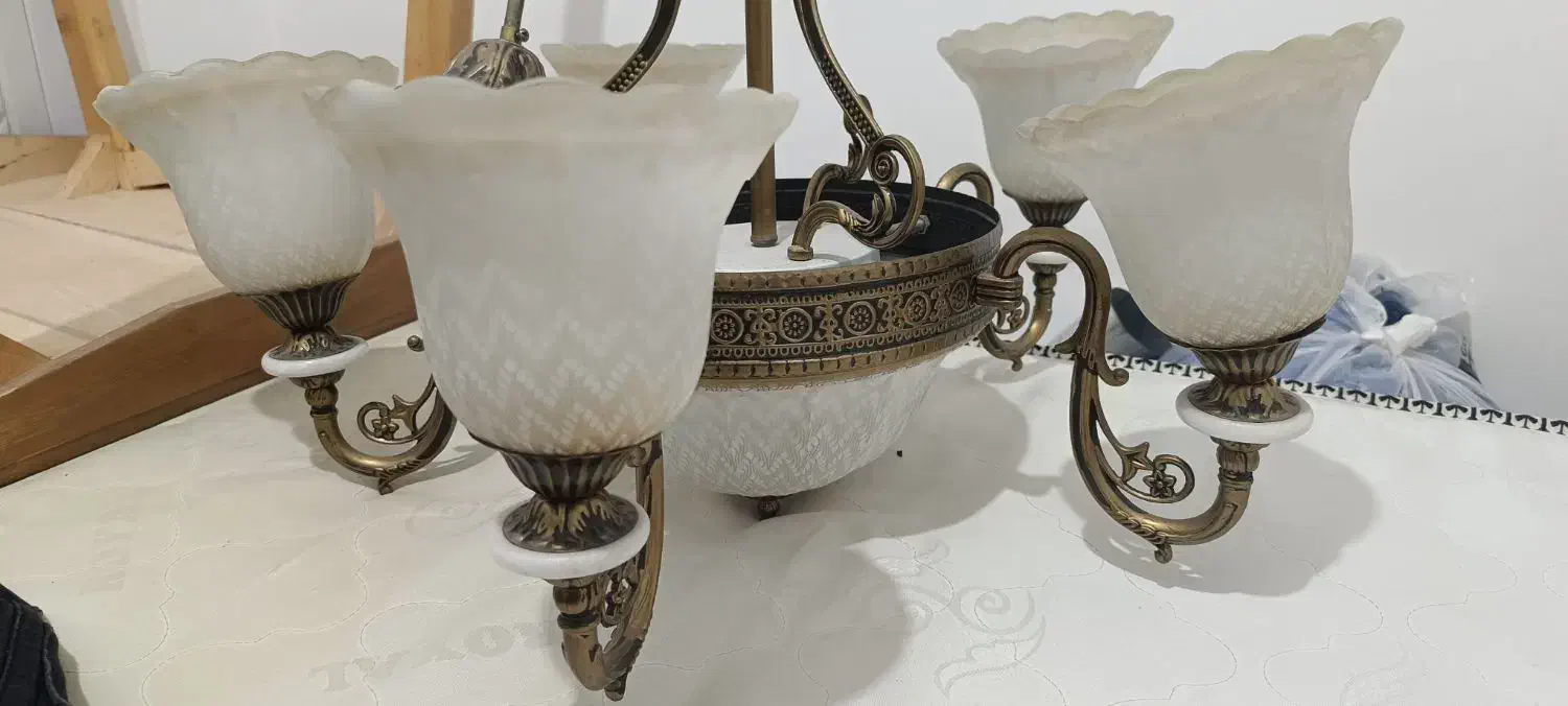 لوستر 5 شعله با دیوارکوب|لوستر و چراغ آویز|لاهیجان, شهرک جانبازان|دیوار