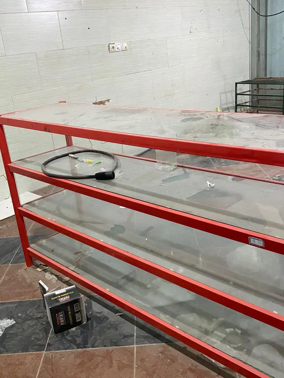 ویترین|فروشگاه و مغازه|بند زرک, |دیوار