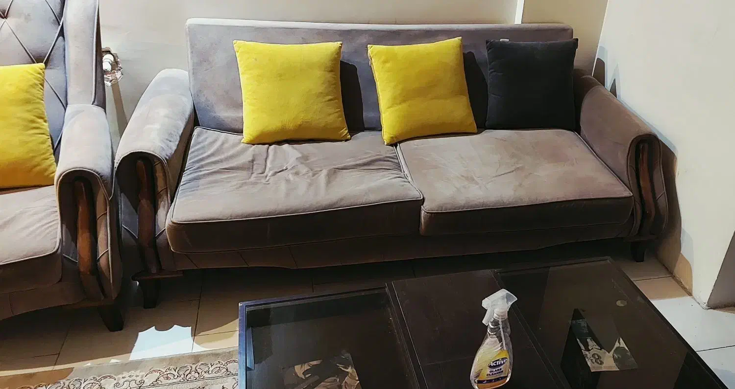 مبلمان راحتی هفت نفره به همراه میز جلو|مبلمان خانگی و میز عسلی|تهران, تسلیحات|دیوار