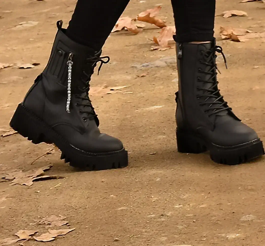 بوت دخترونه|کیف، کفش، کمربند|آبیک, |دیوار