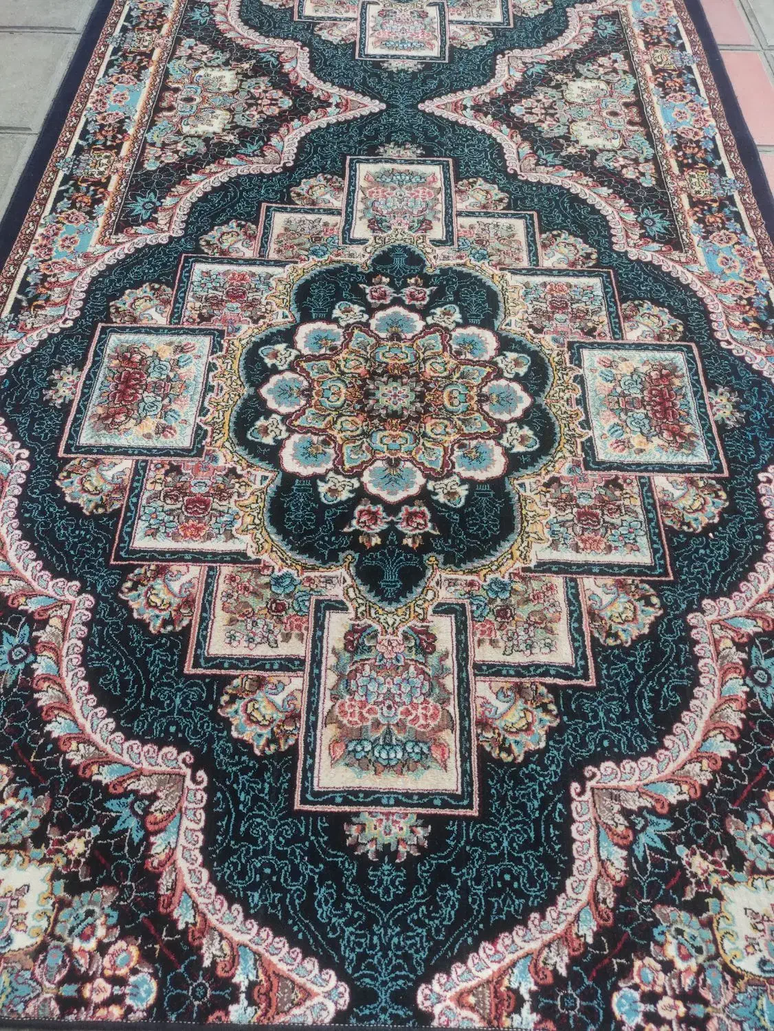 کناره ۷۰۰شانه|فرش|قم, زند آباد|دیوار