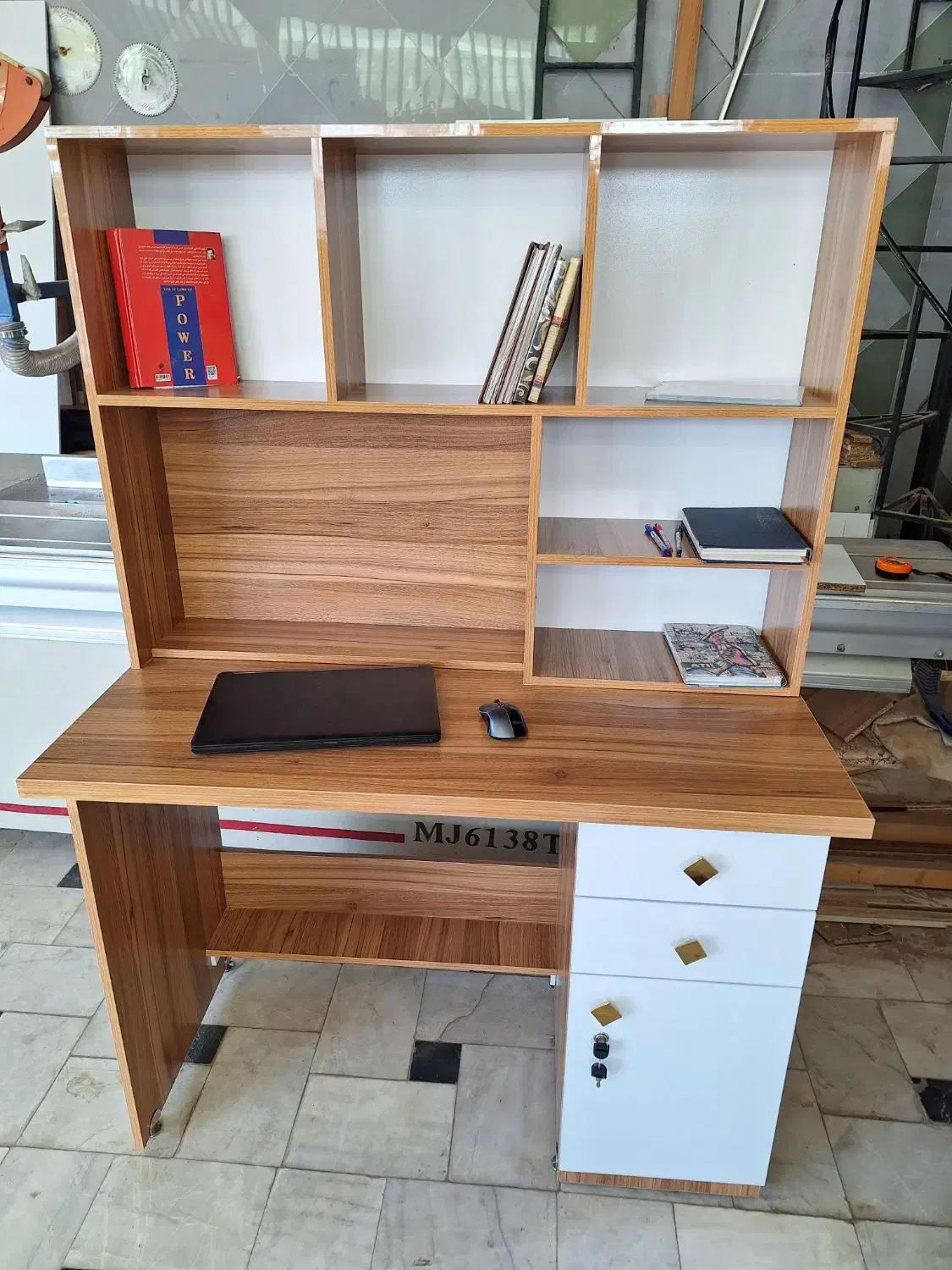 جذب نیروی خانم علاقه مند به کار MDF|استخدام صنعتی، فنی، مهندسی|قم, مهر آباد|دیوار