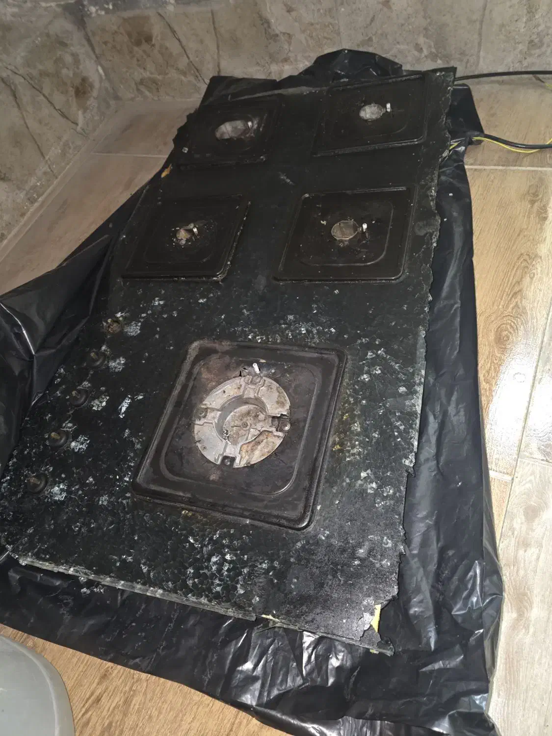 گاز صفحه ای صفحه شیشه ای|اجاق گاز و لوازم برقی پخت‌وپز|یاسوج, |دیوار