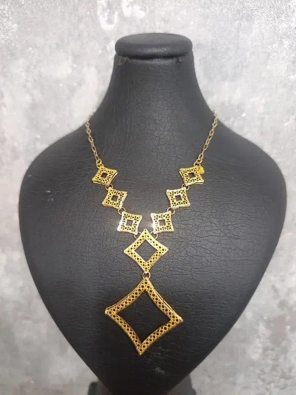 گردنبند|جواهرات|مسجد سلیمان, |دیوار