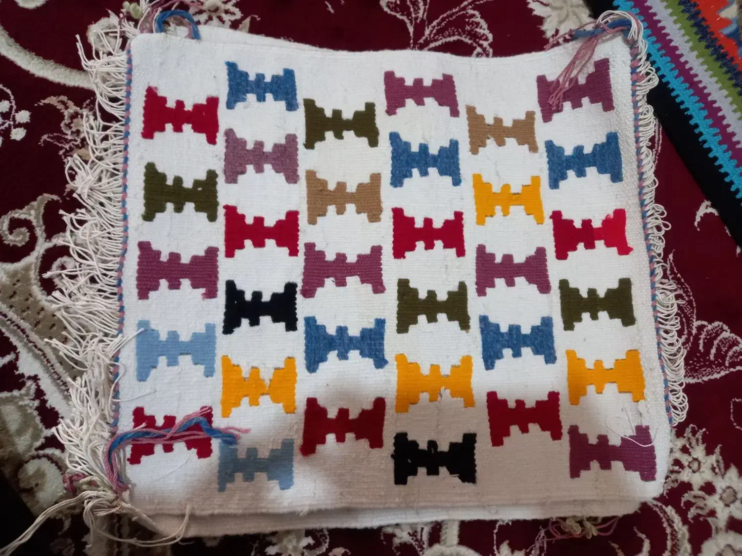 تعدادی گلیم دست بافت پشم و کاموا|گلیم، جاجیم، گبه|هرسین, |دیوار