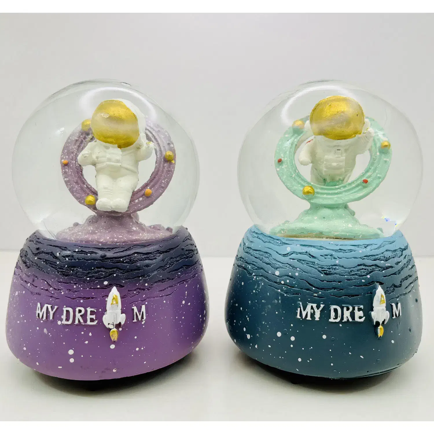 گوی برفی موزیکال کوکی چرخشی مدل فضانورد سایز بزرگ|کلکسیون و سرگرمی|تهران, درختی|دیوار