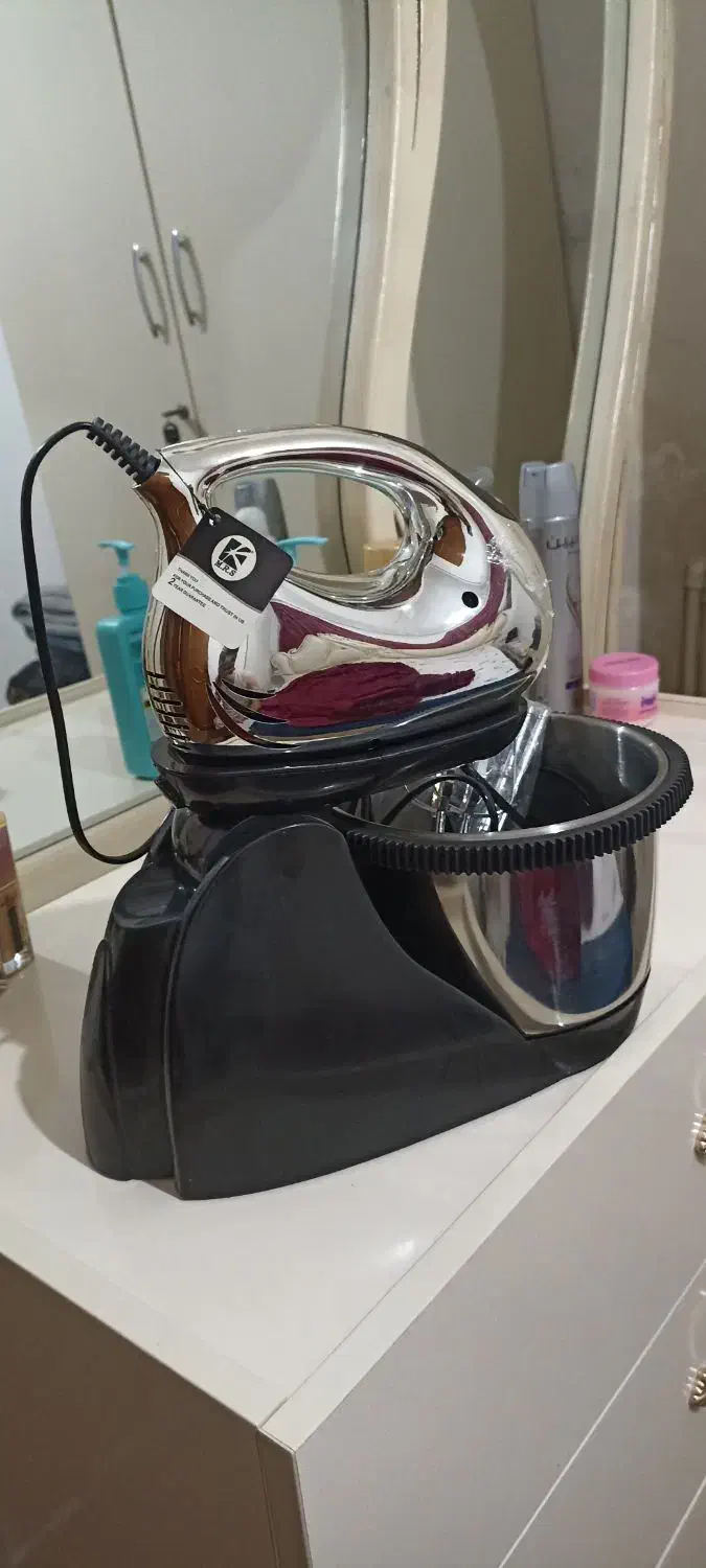 همزن برقی نو.|خردکن، آسیاب، غذاساز|اردبیل, |دیوار