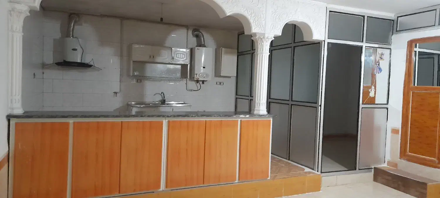 اجاره ۱۰۰متر/طبقه دوم /خیابان ولیعصر /خیابان کهمان|اجارهٔ آپارتمان|خرمآباد, |دیوار