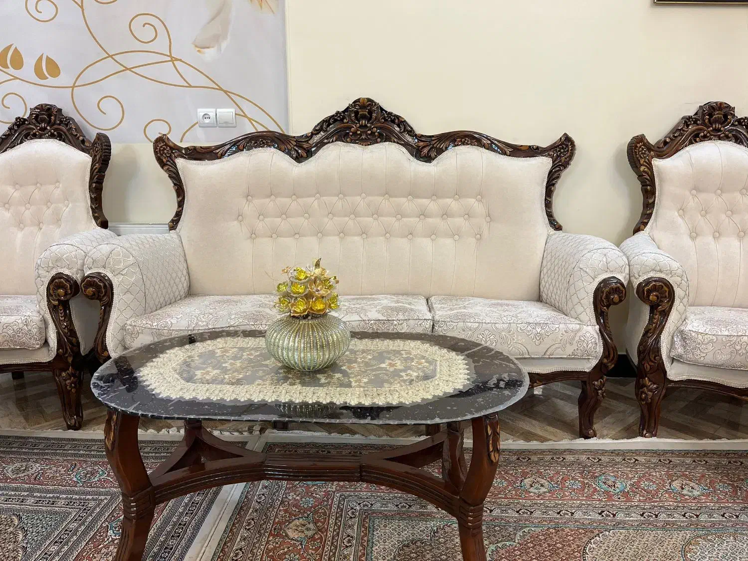 مبل سلطنتی|مبلمان خانگی و میز عسلی|تهران, تختی|دیوار