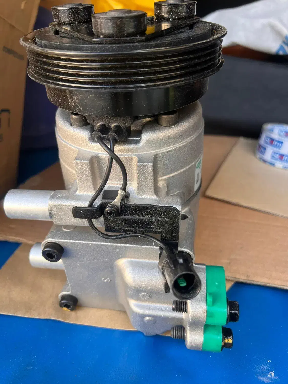 کمپرسور کولر هیوندای ورنا|قطعات یدکی و لوازم جانبی|شیراز, معالی‌آباد|دیوار