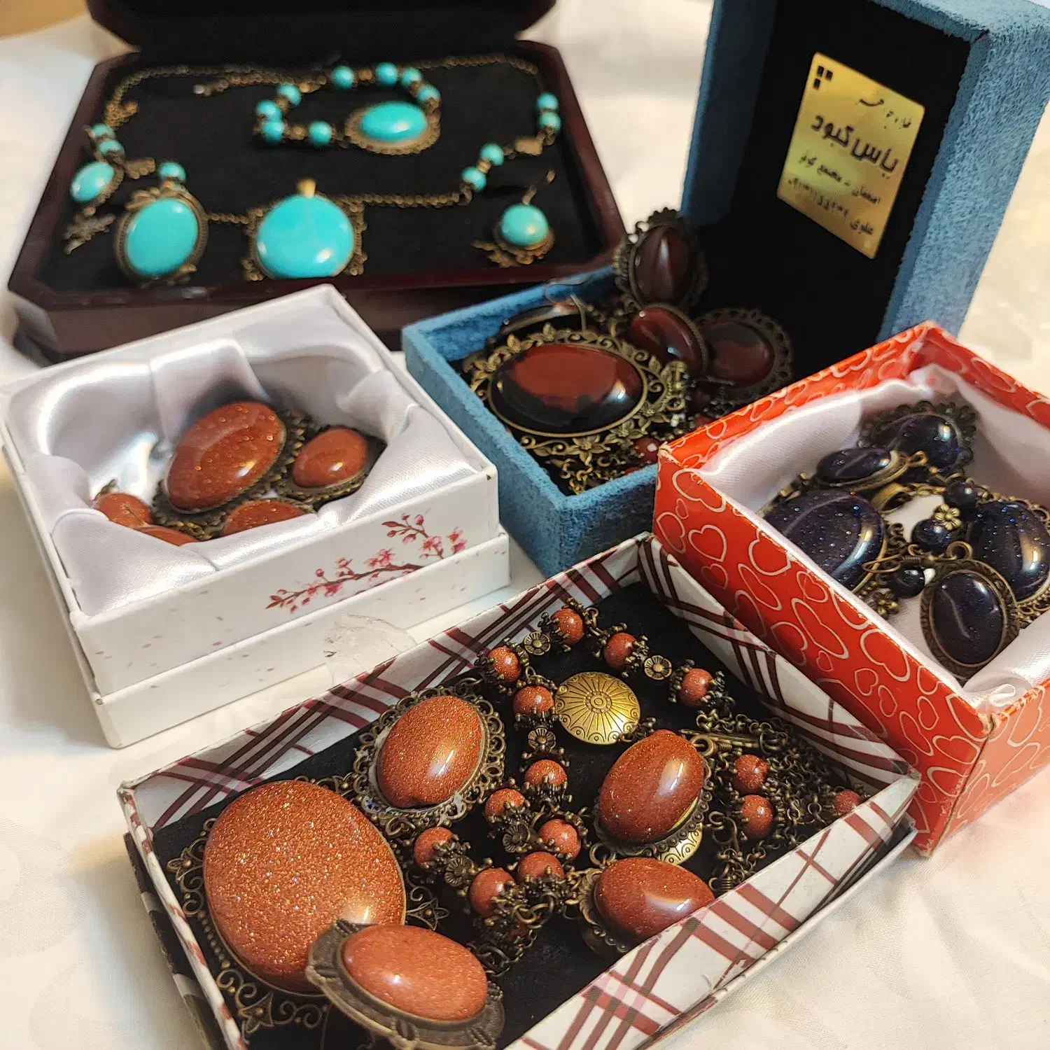 ست چهارتکه زیورآلات ست کامل زیورآلات کاما چهار تکه|بدلیجات|اصفهان, میرعماد|دیوار