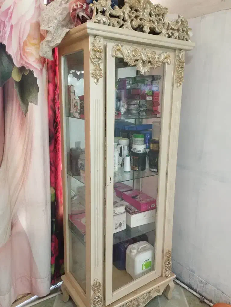 فروش لوازم ارایشگاه|آرایشگاه و سالن‌های زیبایی|ایرانشهر, |دیوار