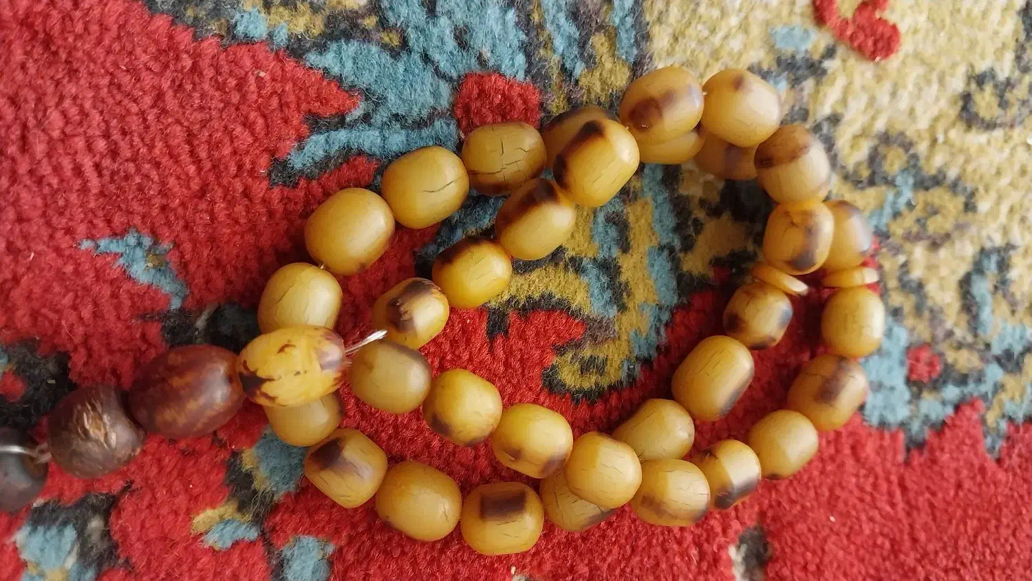 تسبیح قدیمی|کلکسیون اشیاء عتیقه|فولادشهر, A3|دیوار