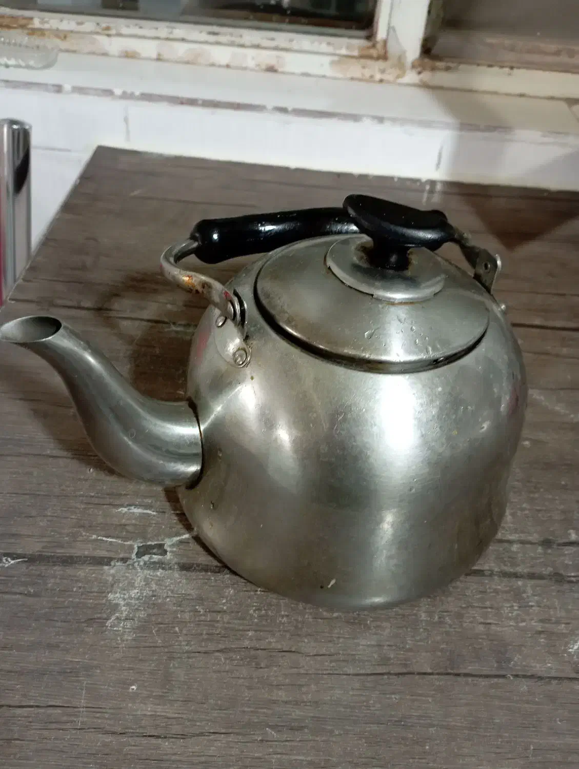 کتری سالم|قوری، کتری، قهوهساز دستی|اندیشه, اندیشه فاز ۳|دیوار