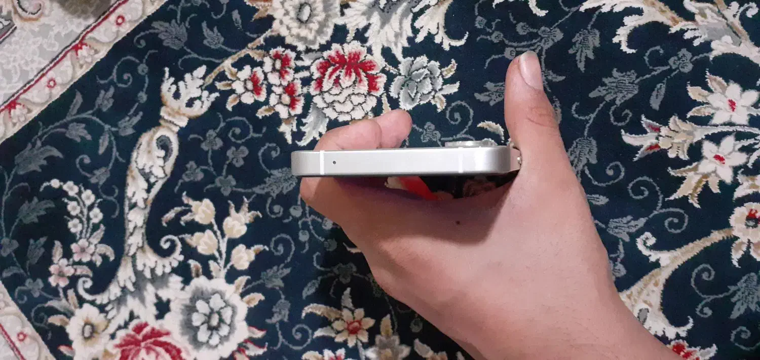 گوشی ناتینگ فون 1|موبایل|پرند, فاز ۶|دیوار