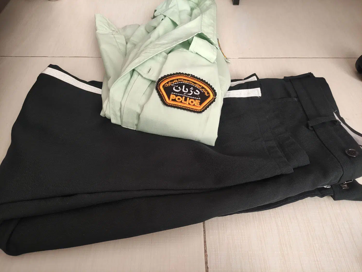 شخصی لباس سربازی|لباس|اندیشه, اندیشه فاز ۱|دیوار