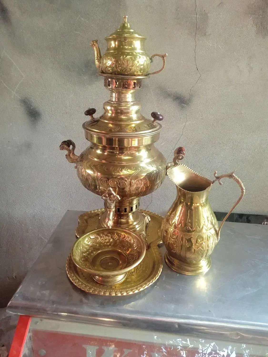 سماور عتیقه ذغالی ست کامل|کلکسیون اشیاء عتیقه|چهارباغ, |دیوار