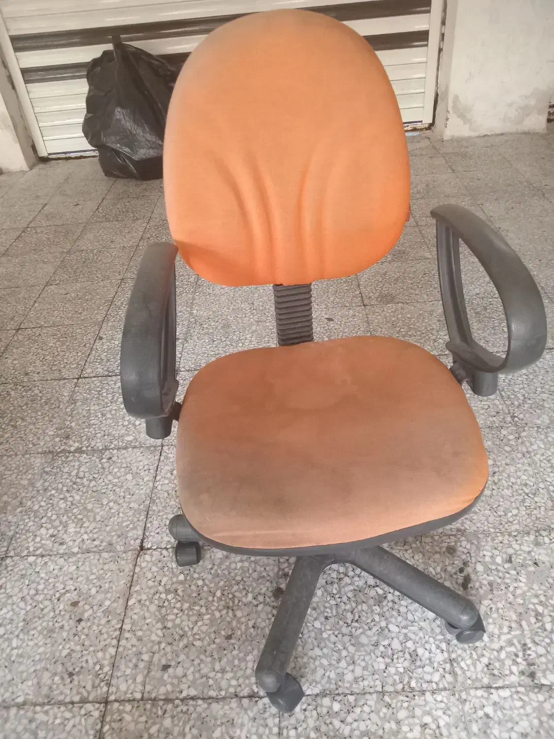 صندلی چرخ دار|صندلی و نیمکت|رشت, رودباری|دیوار