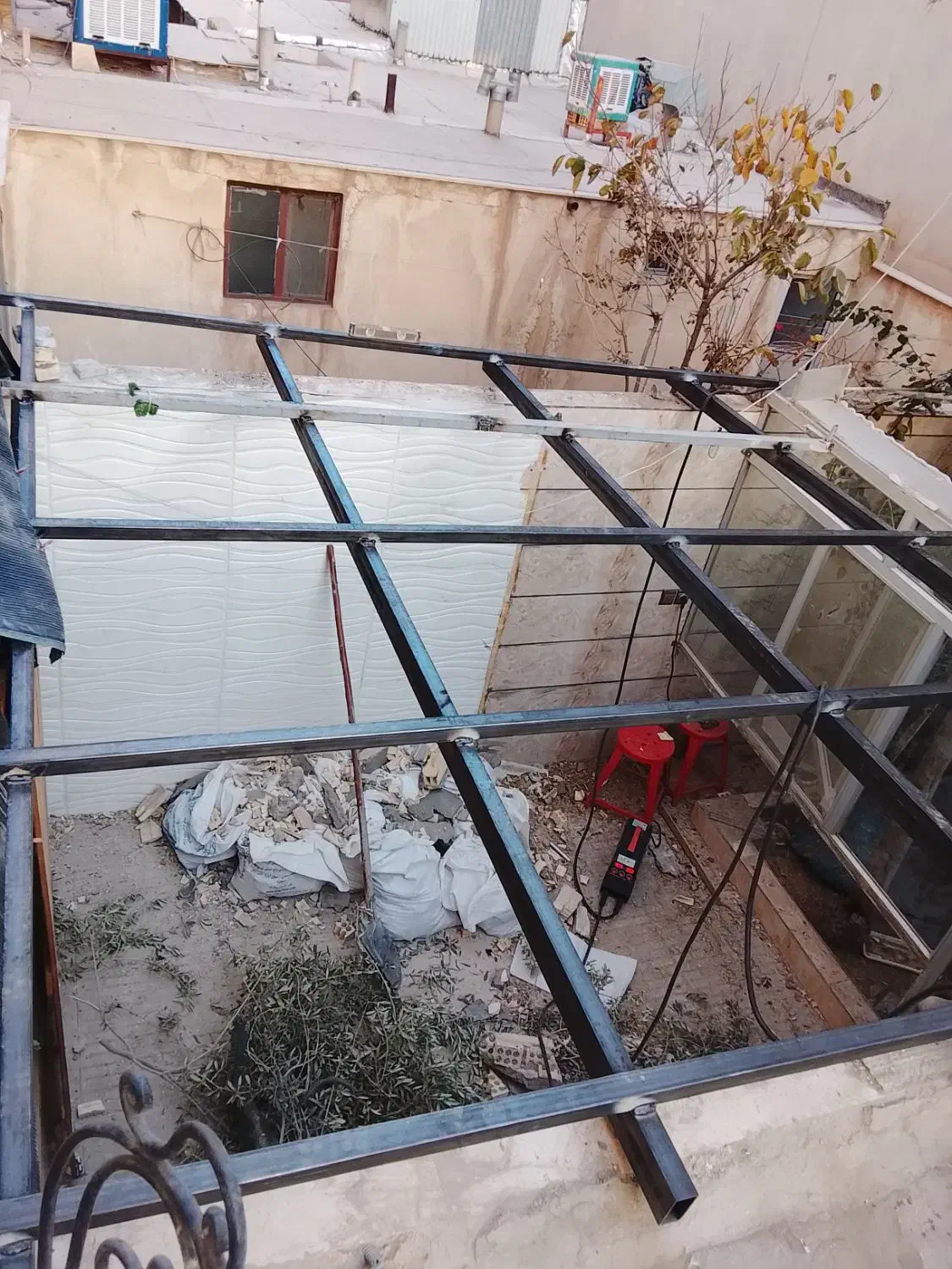 سقف سایبان تخریب وبازسازی|خدمات پیشه و مهارت|اصفهان, سرتاوه|دیوار