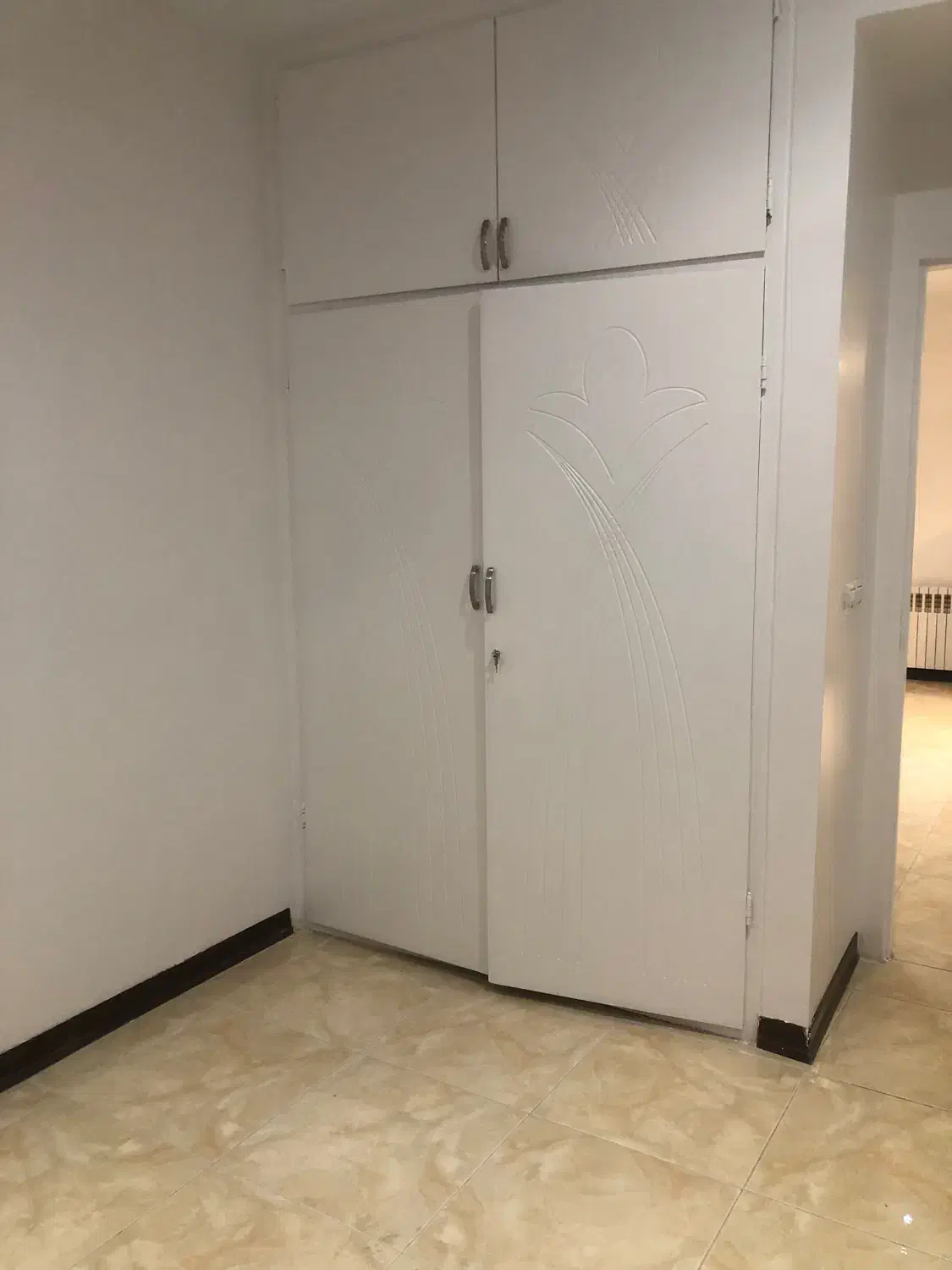 آپارتمان  ۸۶  متر ۲ خواب / فول رنگ بازسازی / لوکس