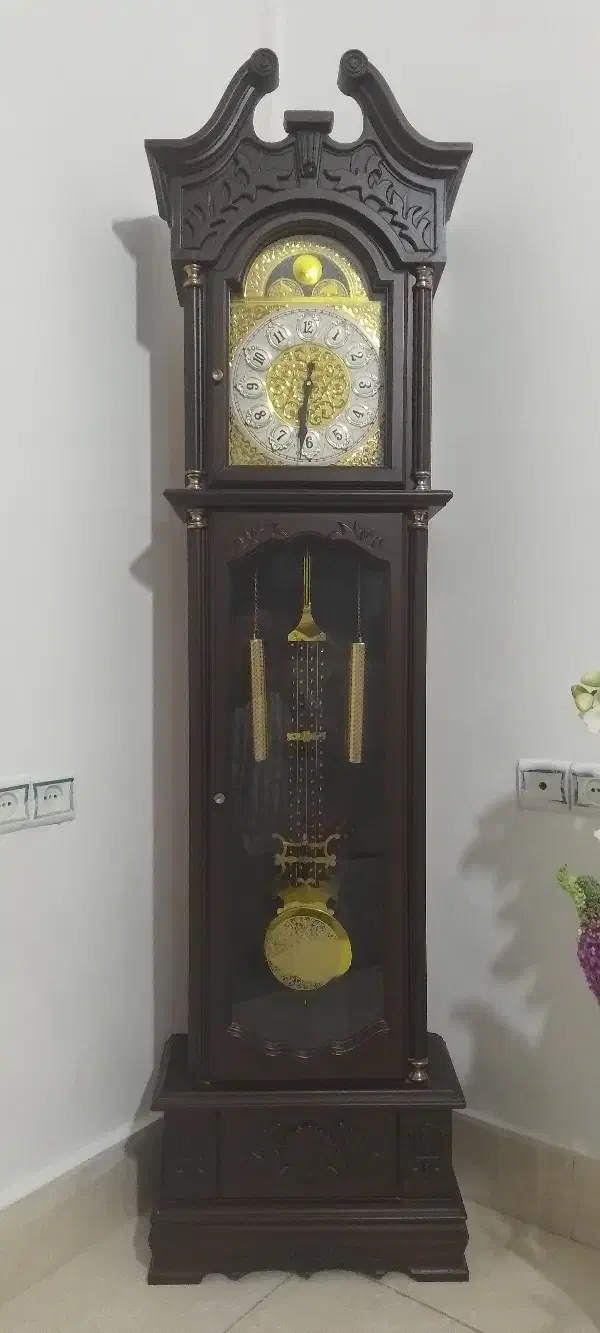 ساعت ایستاده|ساعت|کوهدشت, |دیوار