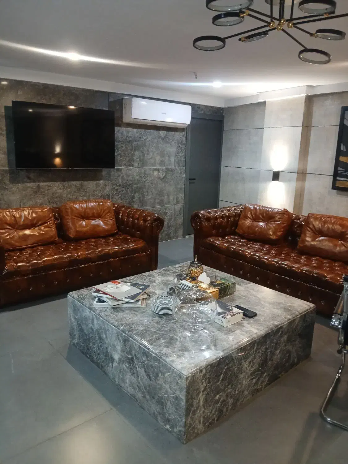 استخدام مشاور املاک|استخدام بازاریابی و فروش|تهران, حصار بوعلی|دیوار