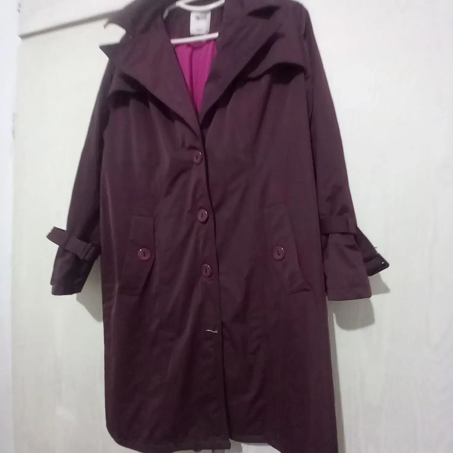 بارونی وکفش|لباس|آفتاب, |دیوار