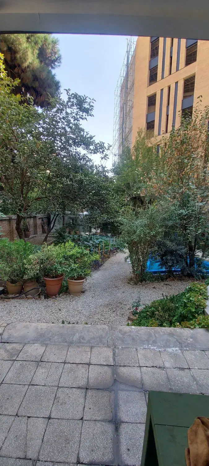 ویلایی ۱۳۵۰ متری ۱۰ خواب قابلیت اجاره یک واحد|اجارهٔ خانه و ویلا|تهران, نیاوران|دیوار