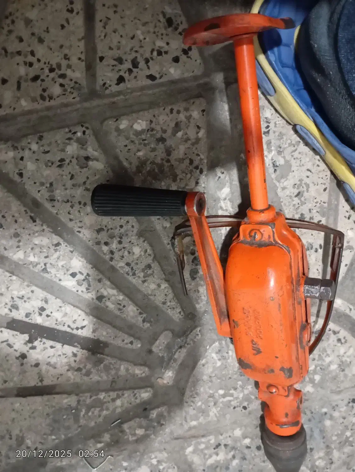 دارم دستی قدیمی|کلکسیون اشیاء عتیقه|سمنان, |دیوار