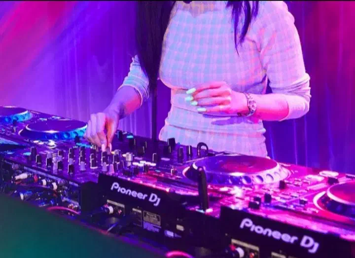 دی جی افرا / دی جی حرفه ای باهزینه مناسب|خدمات پذیرایی، مراسم|اهواز, کیانپارس |دیوار